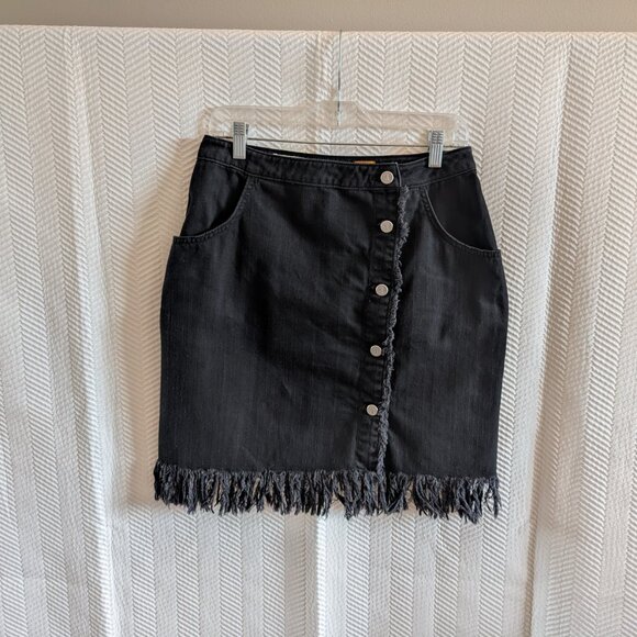 Pilcro Anthropologie Black Denim Button-Down Fray Hem Skirt Size 8 - Picture 5 of 8
